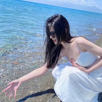 白衣校花与大长腿2